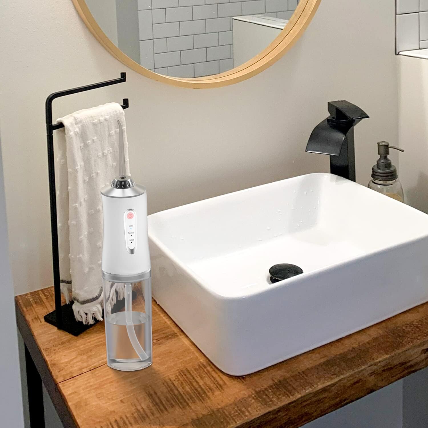 Prenosivi irigator za oralnu upotrebu